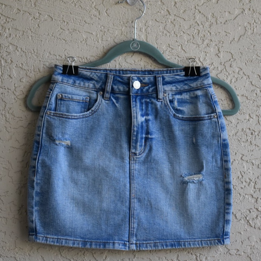 Garage Faded Blue Distressed Denim Skirt sz XS
